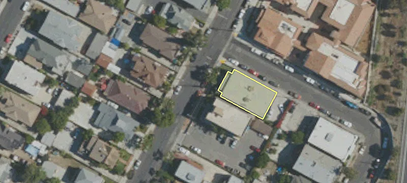 University Park 8-Unit Apartment Building
