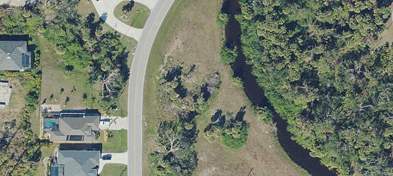 Residential Lot in Rotonda Heights