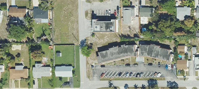 Corner Lot on Federal Highway