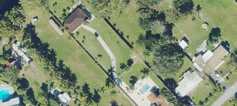 Warehouse/Storage Lot in Miami