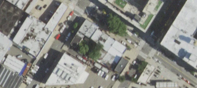 Upgraded Apartment Near Downtown Flushing