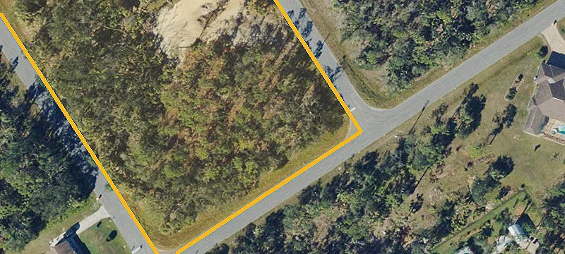 Residential Corner Lot in Charlotte