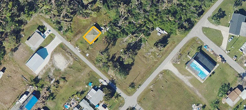 Triple Lot in El Jobean