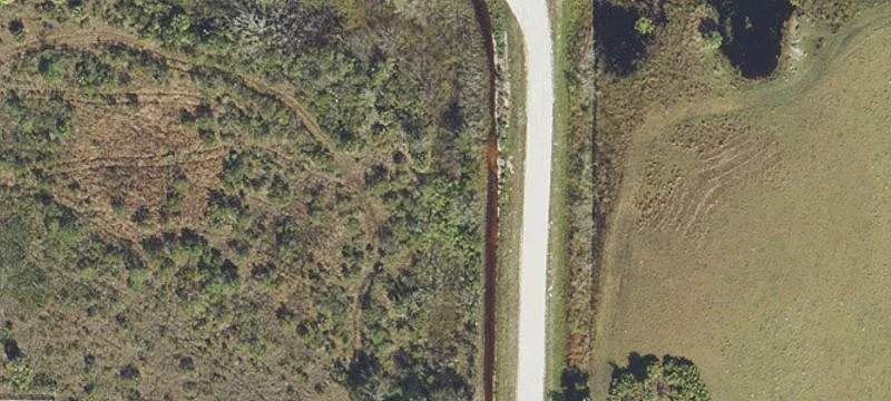 5-Acre Farmstead Bordering State Park