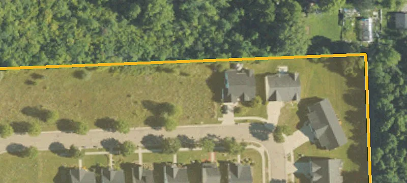 Residential Land in Quiet Neighborhood
