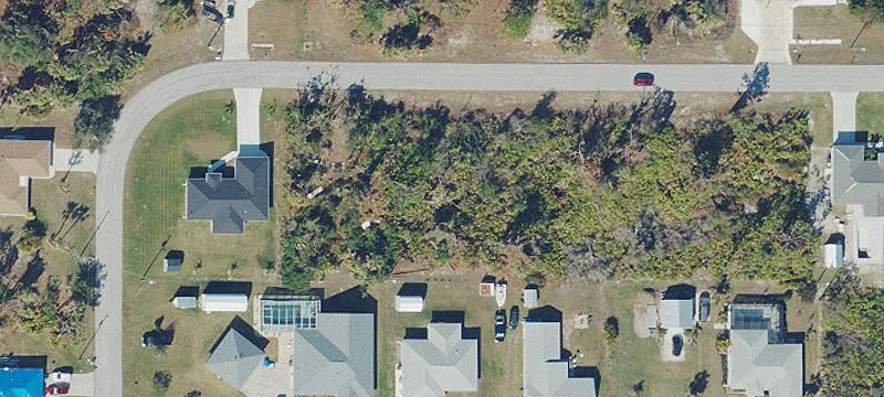 Spacious Lot Near Englewood Beach