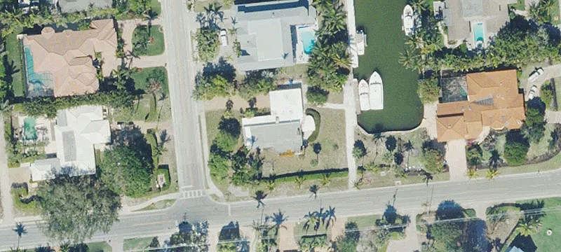 Naples Park Triplex with Pool