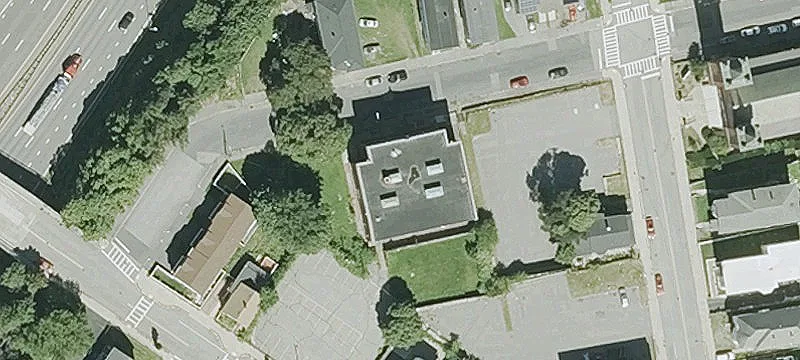 Renovated 32-Unit Apartment Building