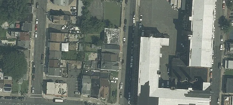 Commercial Building with Mechanic Shop
