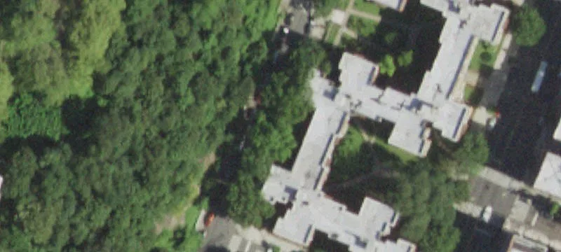 Bennett Ave Apartment Building