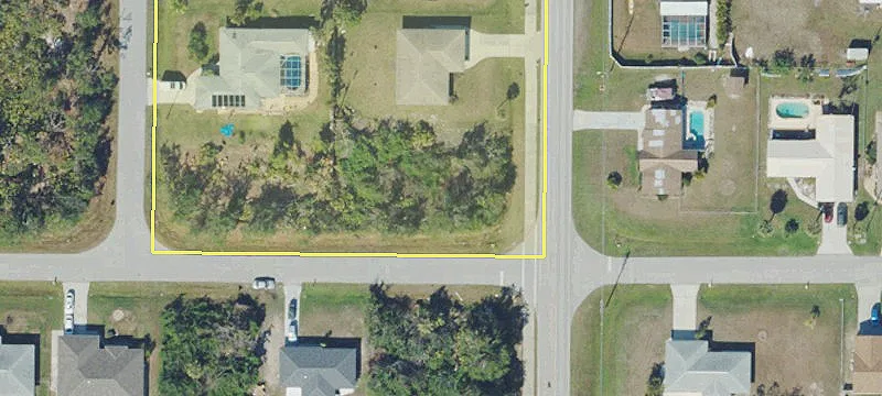 Corner Lot in Port Charlotte