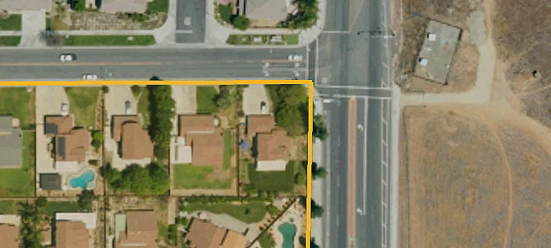 Riverside Land with Panoramic Views