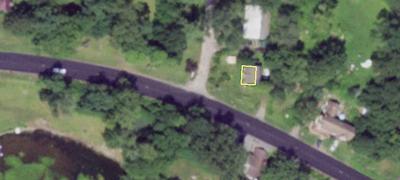 Mobile Home Park Near Lake