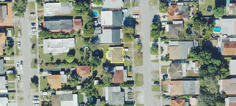 Triplex Near MIA and Expressways