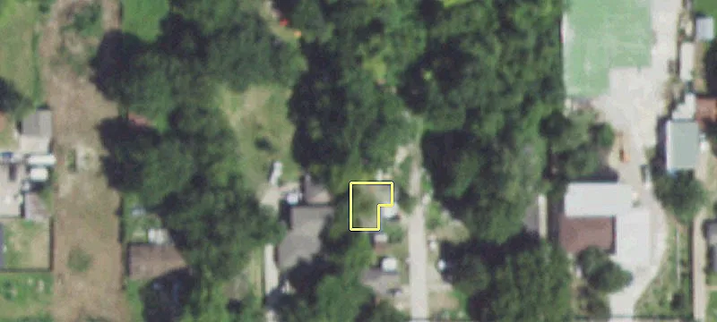 Unrestricted Lot in Up-and-Coming Area