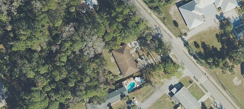 Vacant Lot in Family Neighborhood