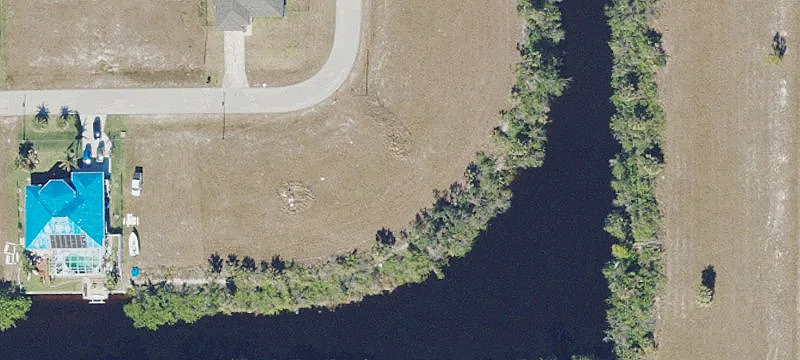 Waterfront Lot in Cape Coral