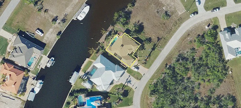 Sailboat Lot with Concrete Seawall
