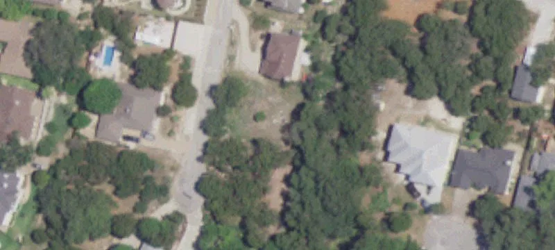 Level Lot in Lago Vista