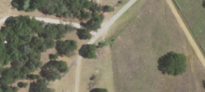 Luling Land with Living Structures