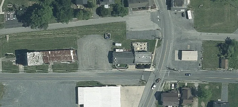 Restaurant and Bar Building For Sale