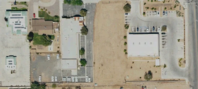Freestanding Commercial Building on Bear Valley