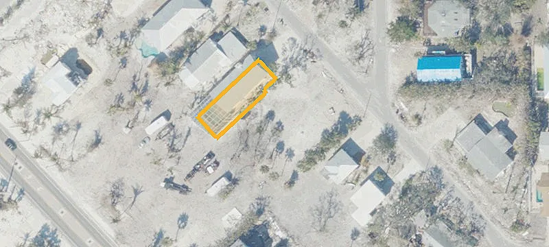 Beach Lot in Quiet Neighborhood