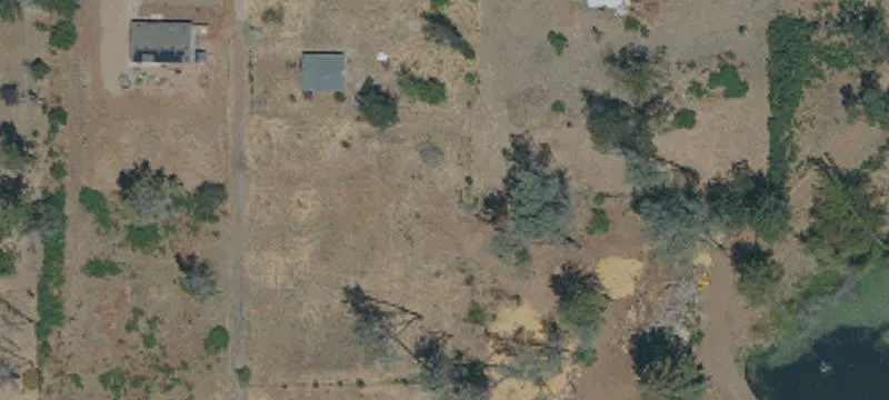Large Lot in Lower Paradise