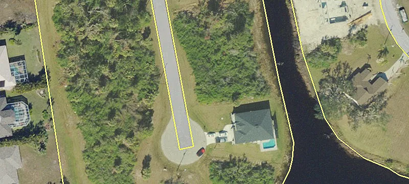Beautiful Canal Lot For Sale