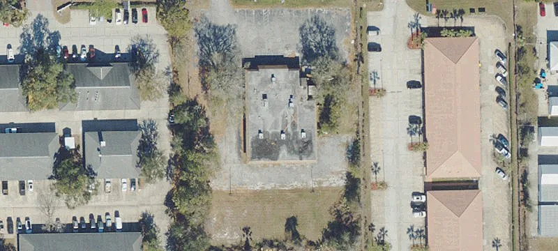 Restaurant/Bar/Nightclub Opportunity on SR 100