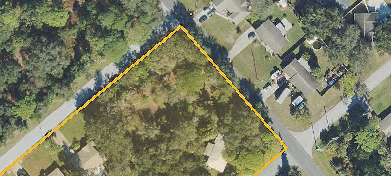 Residential Land in Canaveral Groves
