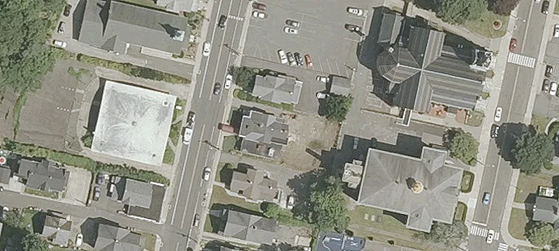 Former Funeral Home on Route 63