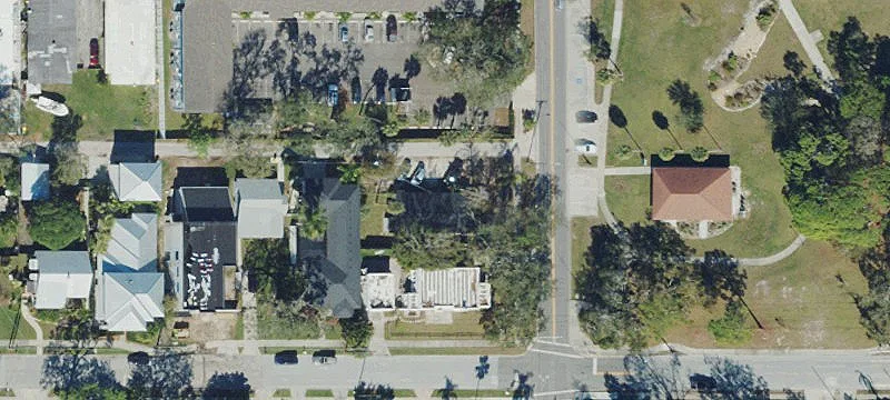 Remodeled Duplex Near Lido Beach