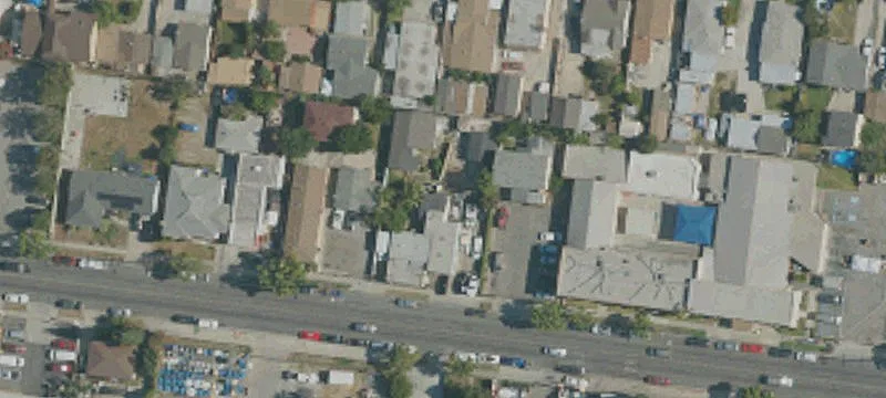 Mixed-Use Property for Savvy Owner