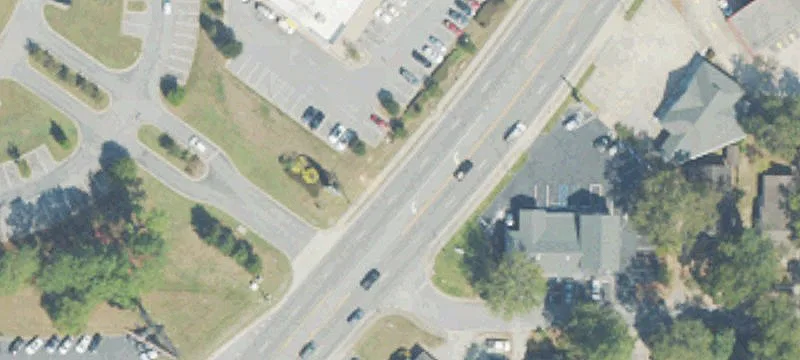 Freestanding Building on Veterans Parkway