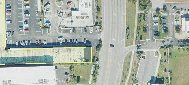 Retail Space in Davie Market