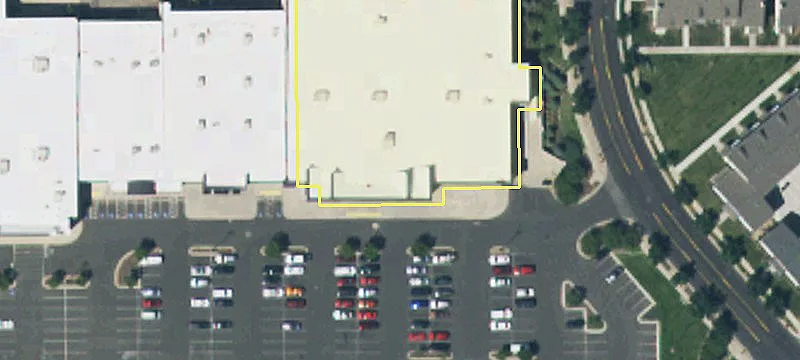 Retail Space in High-Traffic Plaza