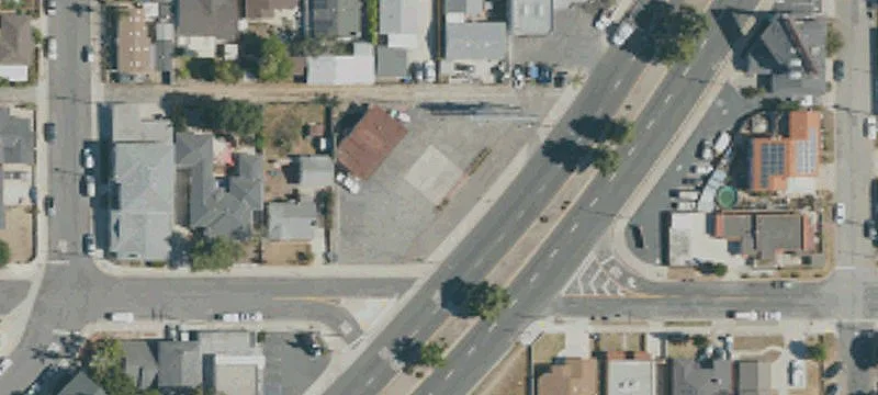 Lomita Land with Commercial Zoning