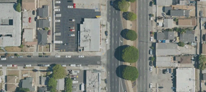 Well-Maintained Multifamily Building in Los Angeles