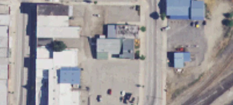 Retail/Warehouse Space on Main Highway