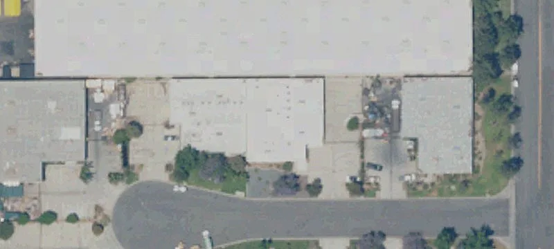 Freestanding Building with Secured Yard