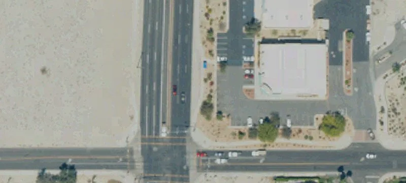 Retail Building on Large Lot