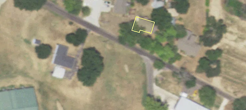 Land Tract in Chandler, Texas