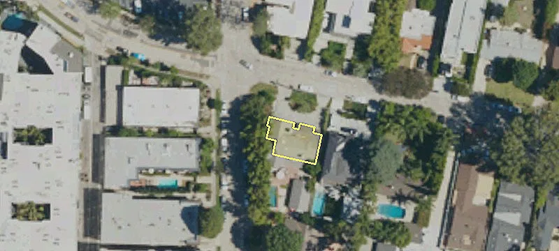Updated Townhome Near Ventura Blvd