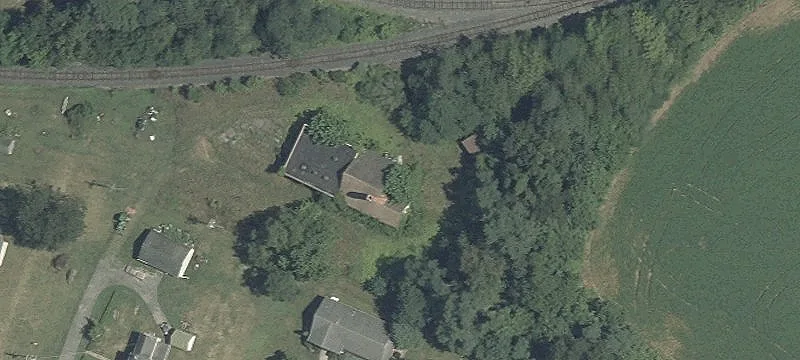 Versatile Commercial Building Near Route 301