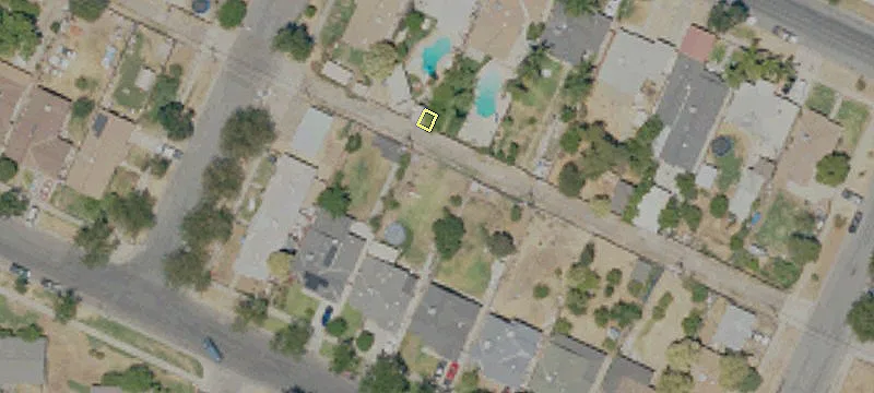 Retail Building in Merced Heartland