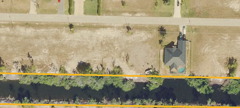 Waterfront Lot in Gator Circle