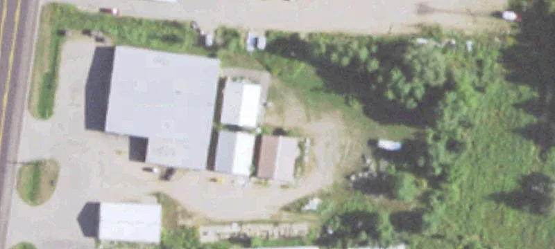 Antigo Commercial Building on Highway