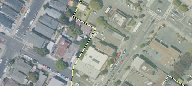 Mixed-Use Property in Alameda Shopping District
