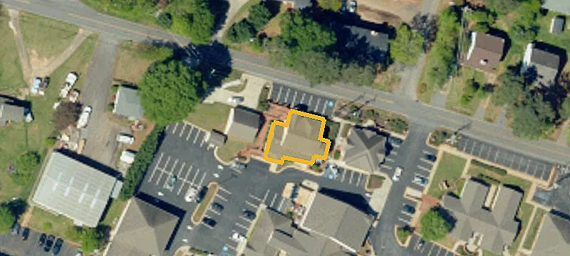 Versatile Mixed-Use Property with Residence